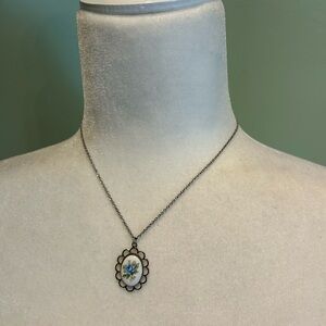 Vintage blue rose silver detail necklace 16” chain